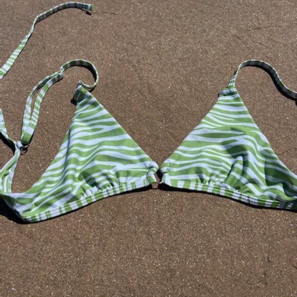 SHEIN TWO PIECE BATHING SUIT - Picture 3 of 4